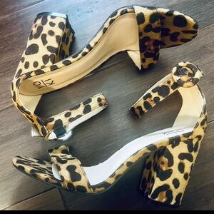 Tiki Leopard Print Block Heel Sandals size 9